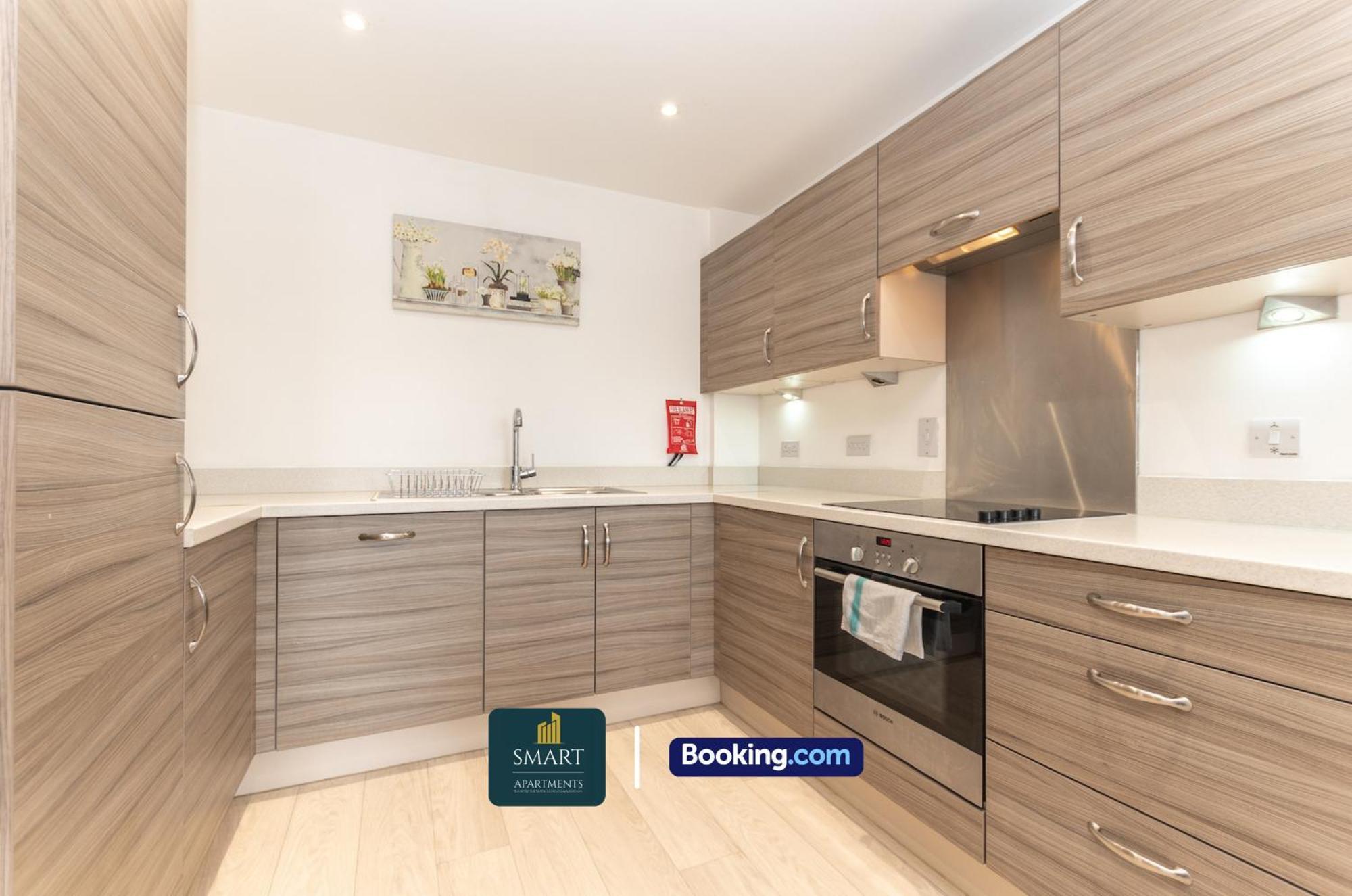 Spacious City Center Apartment By Smart Apartments Short Lets & Serviced Accommodation Apartment Southampton With Free Wifi מראה חיצוני תמונה