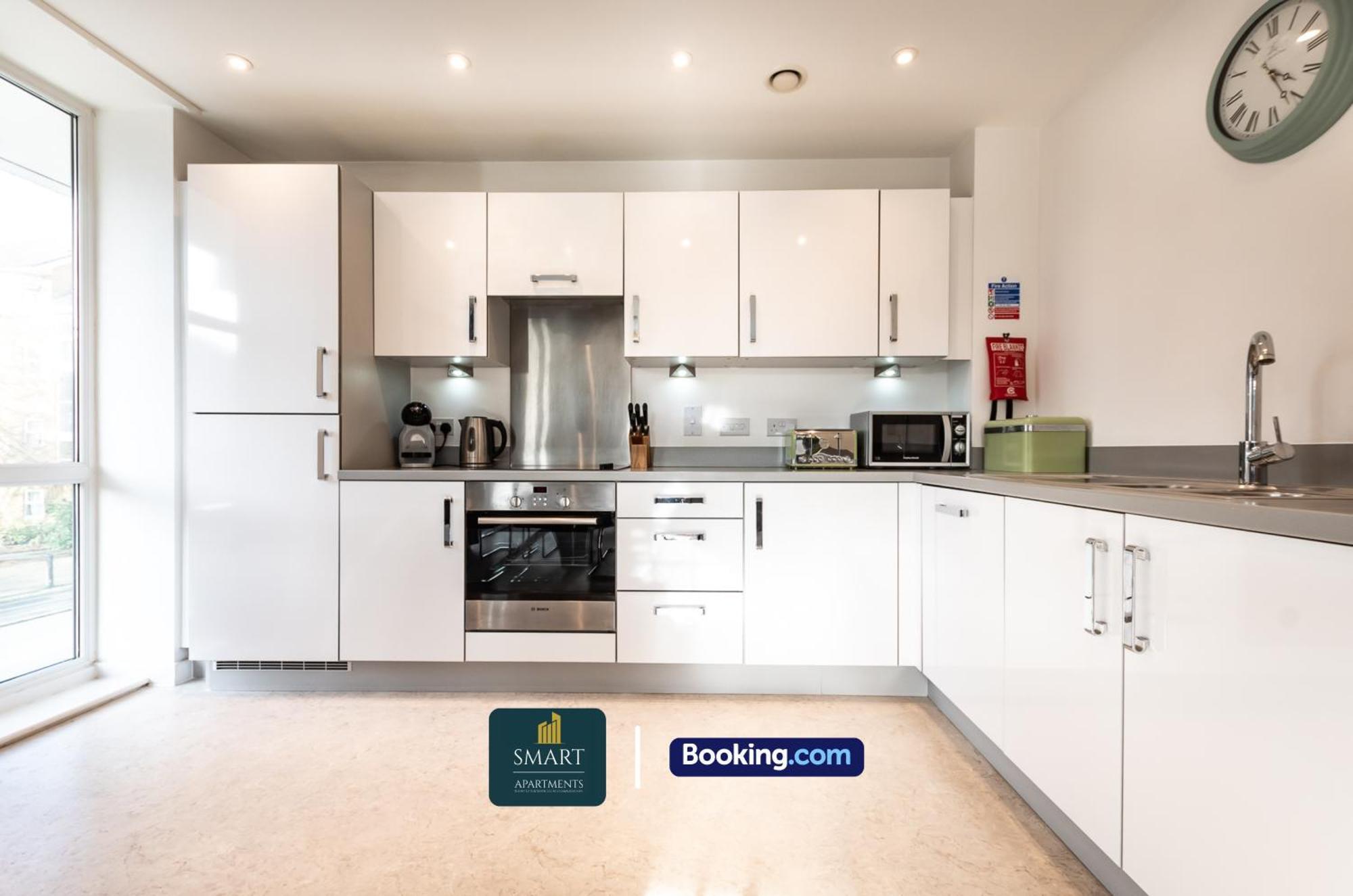 Spacious City Center Apartment By Smart Apartments Short Lets & Serviced Accommodation Apartment Southampton With Free Wifi מראה חיצוני תמונה