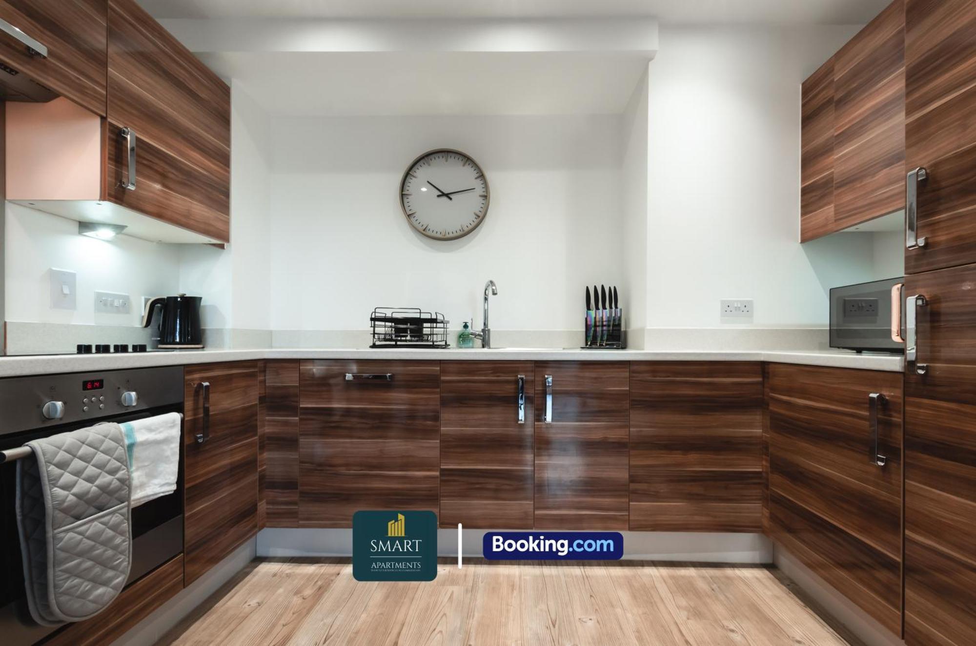 Spacious City Center Apartment By Smart Apartments Short Lets & Serviced Accommodation Apartment Southampton With Free Wifi מראה חיצוני תמונה